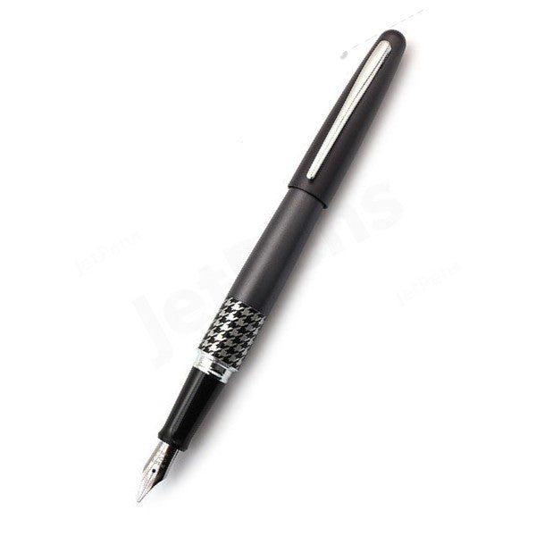 Namiki Metropolitan Fountain Pen, Retro Pop Gray, 1.0 mm Stub Nib (91414)