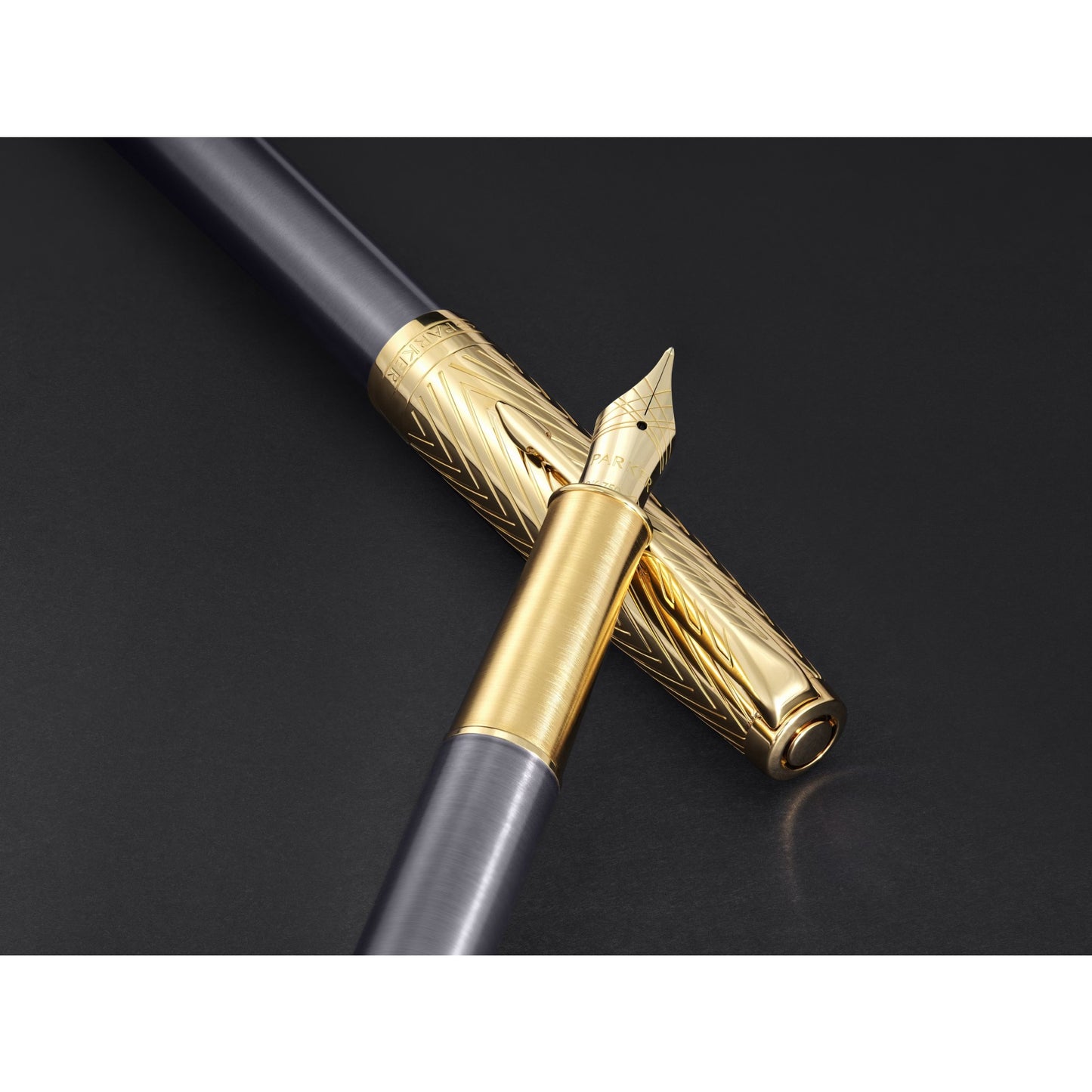 Parker Sonnet Premium Arrow GT Fountain Pen-18K M GB