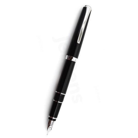 Namiki Falcon Lacquer Fountain Pen - Black, Extra-Fine Nib (60461)